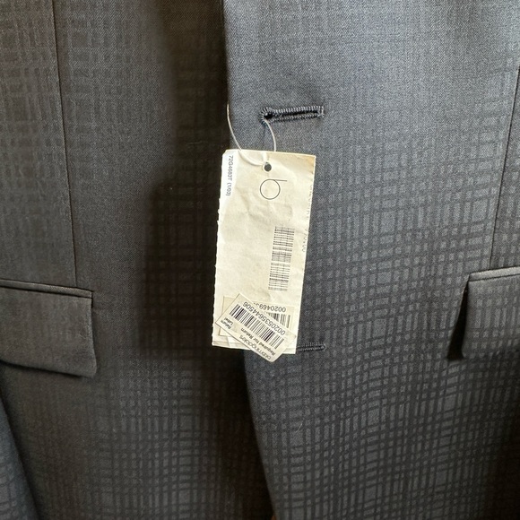 Hugo Boss Suit - Picture 2 of 5